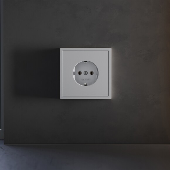 VLS000616 Накладка для розетки с заземлением серого цвета VOLTUM S70 (серый) VLS000616 Накладка для розетки с заземлением серого цвета VOLTUM S70 (серый)