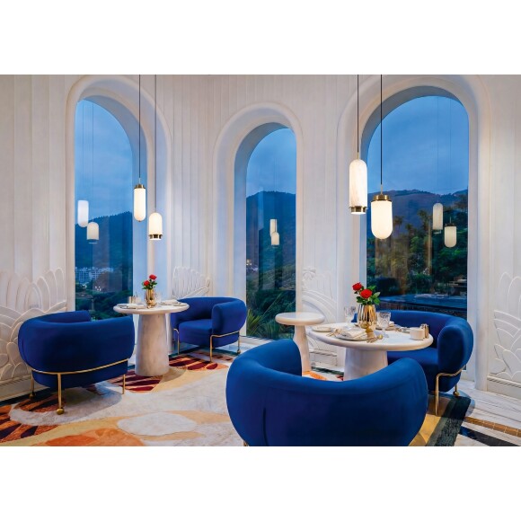 Freya Iride FR5627PL-L7BBS Подвесной светодиодный светильник, макс. высота 236см, стеклянный белый плафон 13 см с мраморным эффектом и полосами, арматура латунь/черная LED 12Вт 2700K 1000Лм CRI80 360° IP20 220В