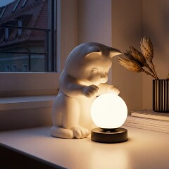 Freya Whisker FR5607TL-01W Настольный декоративный светодиодный светильник, настольная лампа кот с шаром, высота 27 см, LED 4Вт 3000K 300Лм 360° IP20 220В, сенсорный выключатель на основании
