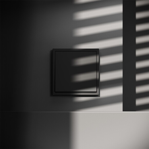 VLS010608 Выключатель с самовозвратом встраиваемый одноклавишный на 10 ампер (2200 Ватт) черного матового цвета VOLTUM S70 (черный матовый) VLS010608 Выключатель с самовозвратом встраиваемый одноклавишный на 10 ампер (2200 Ватт) черного матового цвета VOLTUM S70 (черный матовый)