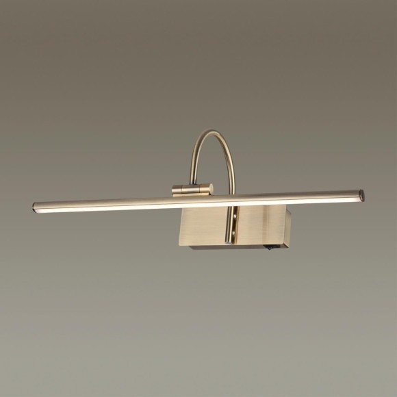 Подсветка для картин светодиодная с выключателем Geba 4911/8WL