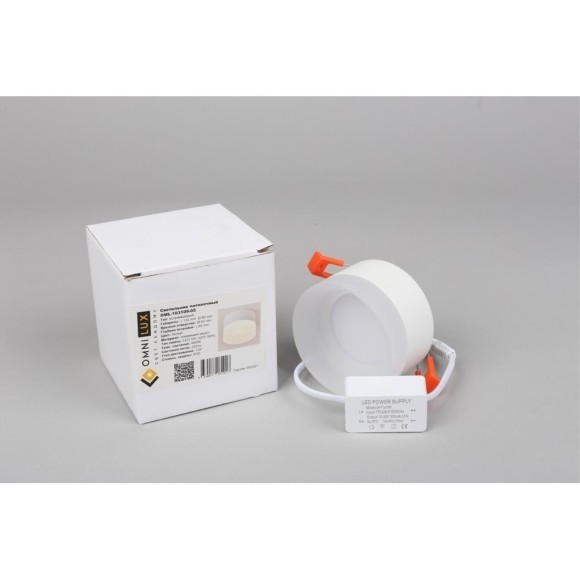 Точечный светильник Firenze OML-103109-05