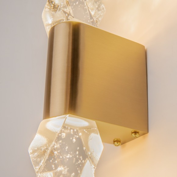 Золотой светодиодный настенный светильник (бра) без выключателя на корпусе, 5Вт, 3000К, 300лм Maytoni Selemo MOD328WL-L5BS3K