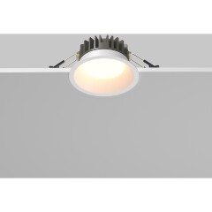 Maytoni Okno DL055-10W2.7-3-4K-W Встраиваемый белый круглый влагозащищенный светодиодный светильник типа downlight, 9 см, с CCT перекл. цветовой температуры, LED SMD2835 10Вт 660Лм CRI90 100° IP44 2700;3000;4000K 220В
