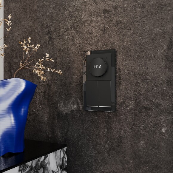 VLS070108 Терморегулятор электронный черного матового цвета. Индикация температуры и датчик для теплого пола. (Мощность 3500 Ватт) VOLTUM S70 (черный матовый)