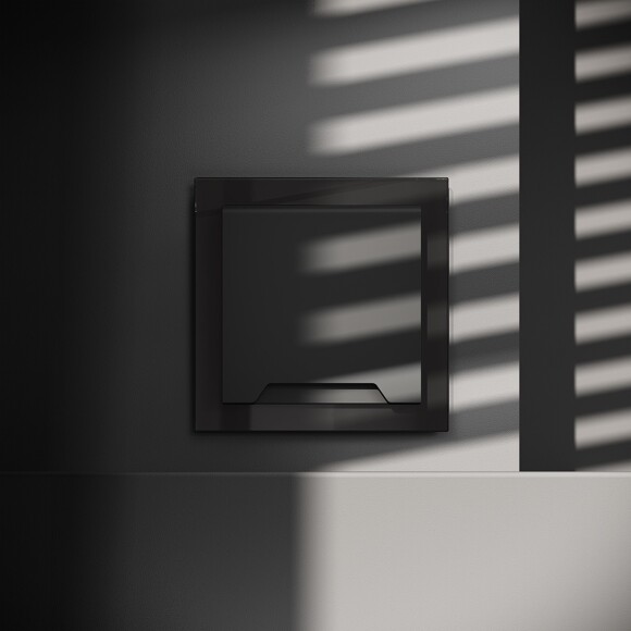 VLS040308 Розетка встраиваемая с заземлением, защитными шторками и крышкой 16 Ампер (3500 Ватт) черного матового цвета VOLTUM S70 (черный матовый)