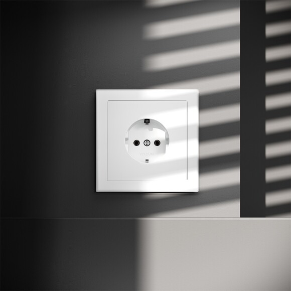 VLS040102 Розетка встраиваемая с заземлением максимальный ток 16 Ампер (3500 Ватт) белого матового цвета VOLTUM S70 (белый матовый)