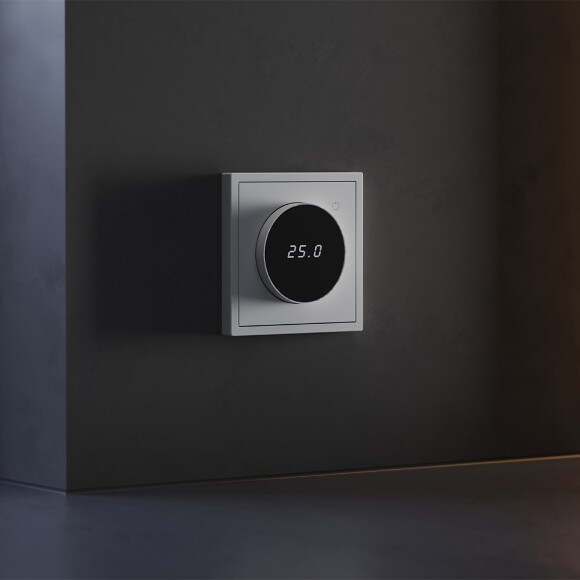 VLS070116 Терморегулятор электронный серого цвета. Индикация температуры и датчик для теплого пола. (Мощность 3500 Ватт) VOLTUM S70 (серый)