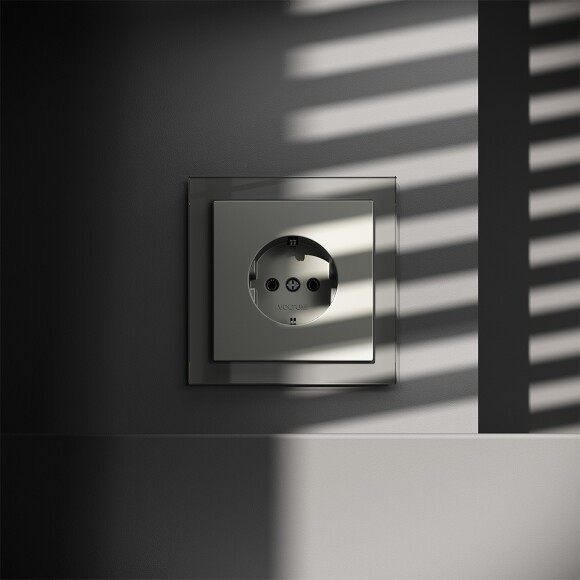 VLS040105 Розетка встраиваемая с заземлением максимальный ток 16 Ампер (3500 Ватт) стального цвета VOLTUM S70 (сталь)