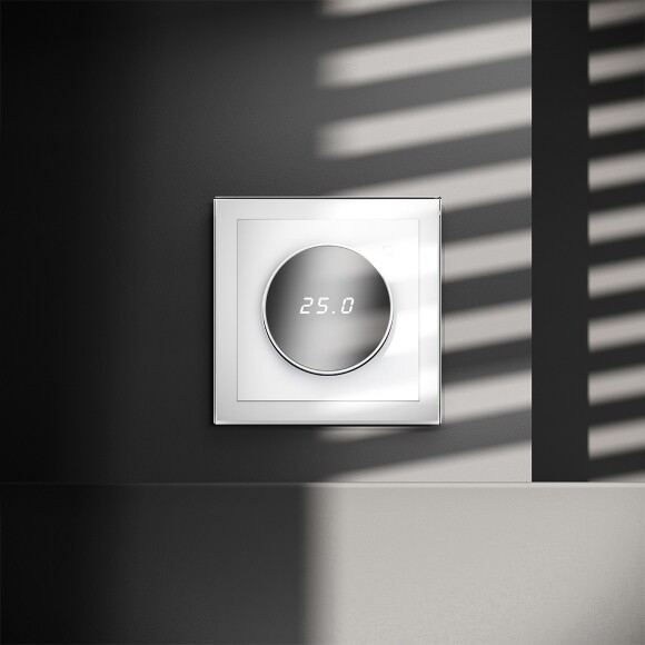 VLS070101 Терморегулятор электронный белого глянцевого цвета. Индикация температуры и датчик для теплого пола. (Мощность 3500 Ватт) VOLTUM S70 (белый глянцевый)