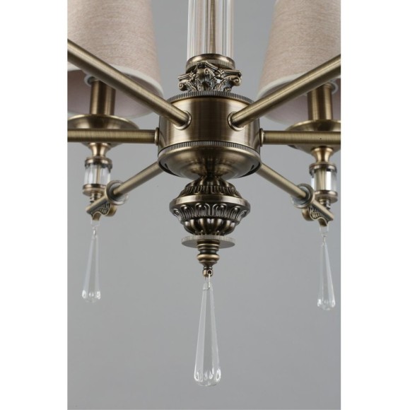 Потолочная люстра Omnilux 642 OML-64213-06