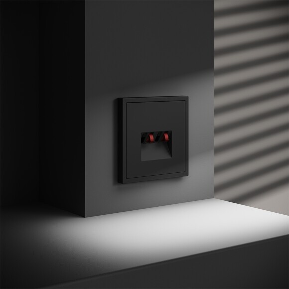 VLS060308 Розетка акустическая 4-местная для подключения динамиков и других звуковоспроизводящих устройств (для проводов сечением 0,5 — 4 ММ²) черного матового цвета VOLTUM S70 (черный матовый)