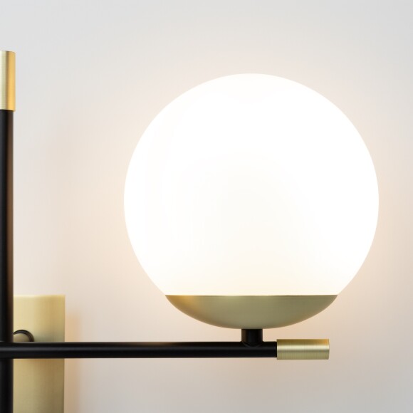 Бра Maytoni Nostalgia MOD050WL-02G черно-золотое основание, настенный светильник с шарами из стекла, две сменных лампы E14, без выключателя