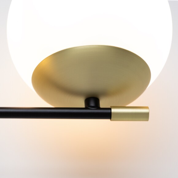 Бра Maytoni Nostalgia MOD050WL-02G черно-золотое основание, настенный светильник с шарами из стекла, две сменных лампы E14, без выключателя