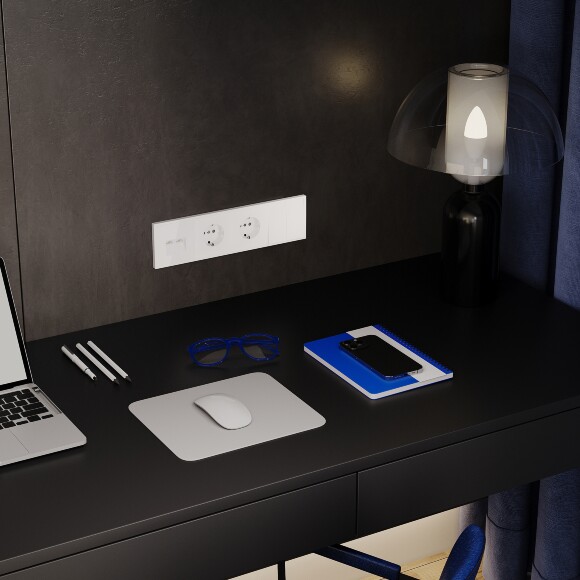 VLS100401 Рамка пластиковая для электрических изделий белого цвета VOLTUM серии S70 на 4 поста (белый глянцевый)