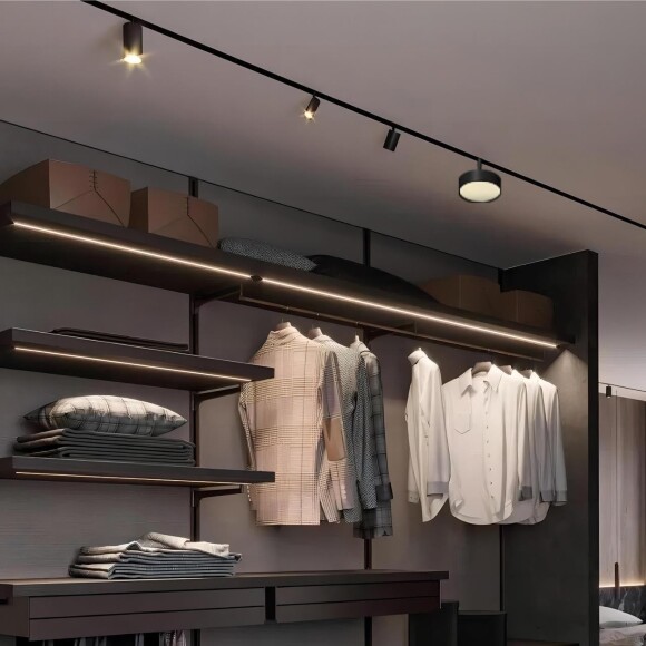 Магнитный узкий 3м накладной шинопровод Favourite Logica 1013-TB-300