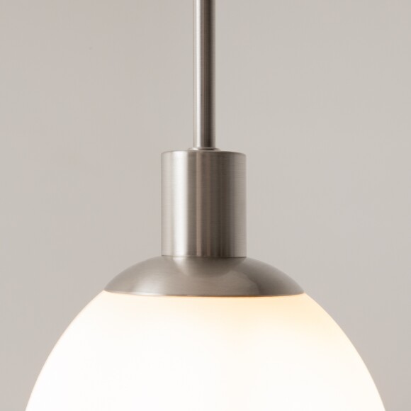 Подвесной светильник Maytoni Erich MOD221-PL-01-N, основание никель, стеклянный матовый шар, лампа 1xE14, дизайнерский подвес