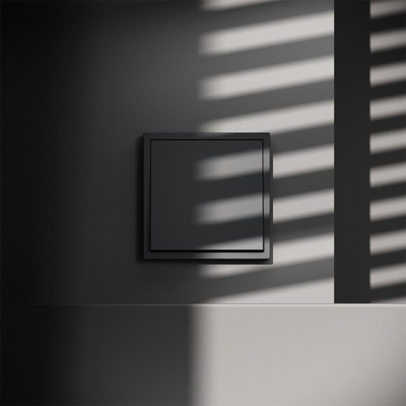 VLS010507 Перекрестный переключатель встраиваемый одноклавишный 10 ампер (2200 Ватт) графитового цвета VOLTUM S70 (графит)