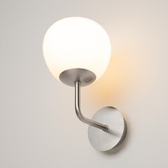 Бра Maytoni Erich MOD221-WL-01-N никель, настенный светильник шар стекло, 1xE14, дизайнерское бра