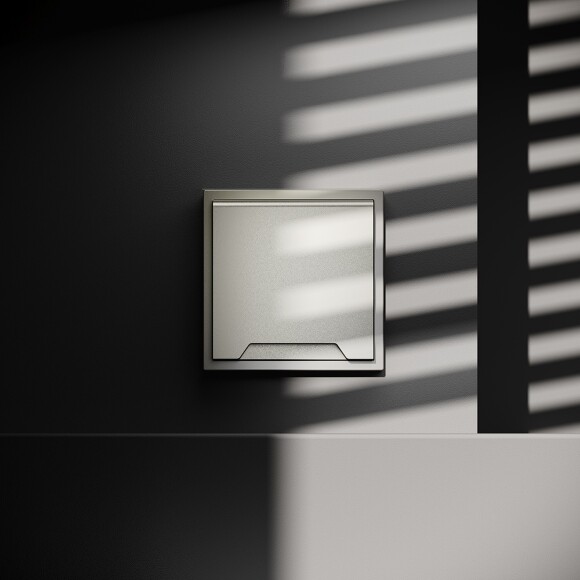 VLS040304 Розетка встраиваемая с заземлением, защитными шторками и крышкой 16 Ампер (3500 Ватт) шелкового цвета VOLTUM S70 (шелк)