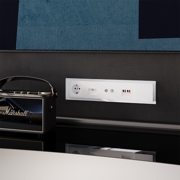 VLS110501 Рамка стеклянная для электрических изделий VOLTUM серии S70 на 5 постов белого цвета из стекла