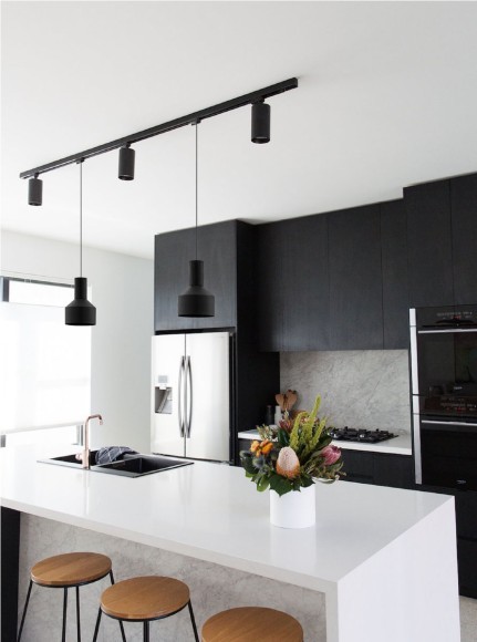 99757 Подвесной потолочный светильник трековый (люстра) TB CASIBARE, 1x40W, E27, H1100, ?150, сталь, черный