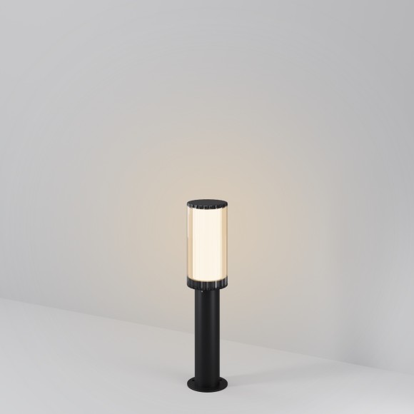Маленький уличный столбик Maytoni Outdoor O502FL-01B