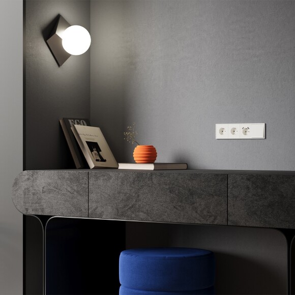 VLS000713 Накладка для розетки с заземлением и защитными шторками бежевого цвета VOLTUM S70 (хлопок)