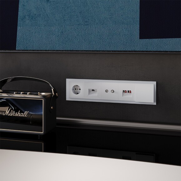 VLS110502 Рамка стеклянная для электрических изделий VOLTUM серии S70 на 5 постов белого матового цвета из стекла VLS110502 Рамка стеклянная для электрических изделий VOLTUM серии S70 на 5 постов белого матового цвета из стекла