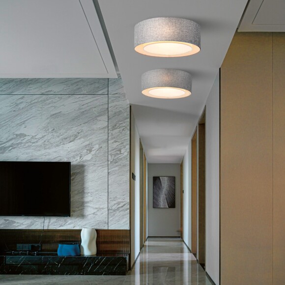 Потолочный накладной светильник Maytoni Bergamo MOD613CL-04GR серый тканевый плафон-абажур, диаметр 52см, лампы 3xE27