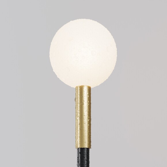 Maytoni Flare S O523FL-L2BS3K Ландшафтный светодиодный светильник столбик 80 см, окантовка латунь, основание металл алюминий черный, плафон шар акрил диаметр 4.4 см, монтаж в грунт LED 2.4Вт 3000K 115Лм IP65 360° 24V