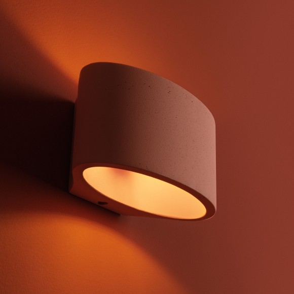 Настенная красная бра с плафоном из цемента под сменную лампу G9 Freya Terra FR5582WL-01R