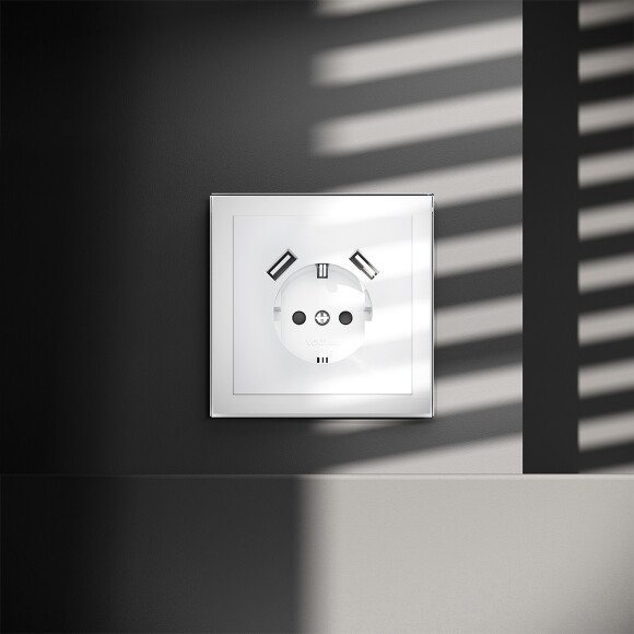 VLS040401 Розетка встраиваемая с заземлением и защитными шторками и с двумя USB A+A Зарядками TYPE-А. Ток 16 Ампер (3500 Ватт) белого глянцевого цвета VOLTUM S70 (белый глянцевый)