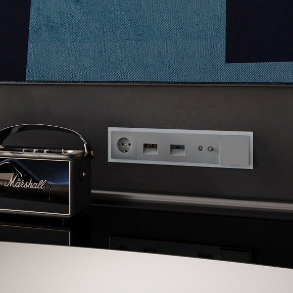 VLS110505 Рамка стеклянная для электрических изделий VOLTUM серии S70 на 5 постов алюминиевого цвета из стекла