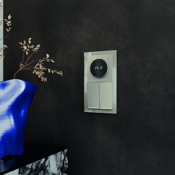 VLS070104 Терморегулятор электронный шелкового цвета. Индикация температуры и датчик для теплого пола. (Мощность 3500 Ватт) VOLTUM S70 (шелк)