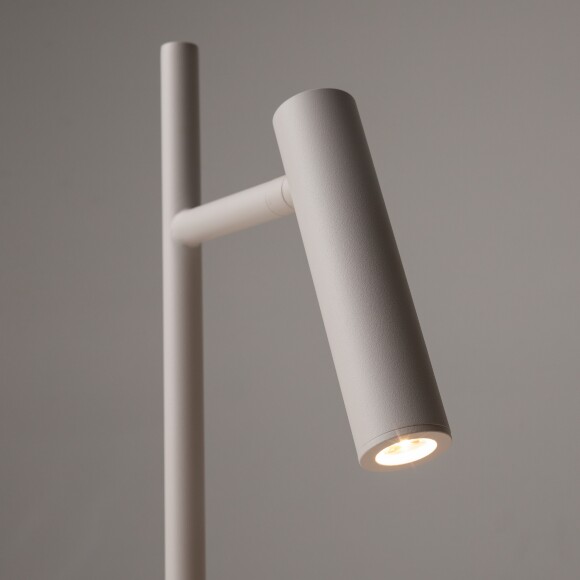 Настольный светильник Maytoni Estudo Z010TL-L8W3K LED 9Вт 3000K 589Лм 36° CRI80, белый матовый металл, поворотный плафон-цилиндр, декоративная подсветка основания, высота 455 мм Настольный светильник Maytoni Estudo Z010TL-L8W3K LED 9Вт 3000K 589Лм 36° CRI80, белый матовый металл, поворотный плафон-цилиндр, декоративная подсветка основания, высота 455 мм