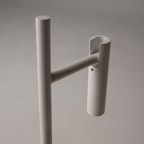 Настольный светильник Maytoni Estudo Z010TL-L8W3K LED 9Вт 3000K 589Лм 36° CRI80, белый матовый металл, поворотный плафон-цилиндр, декоративная подсветка основания, высота 455 мм Настольный светильник Maytoni Estudo Z010TL-L8W3K LED 9Вт 3000K 589Лм 36° CRI80, белый матовый металл, поворотный плафон-цилиндр, декоративная подсветка основания, высота 455 мм