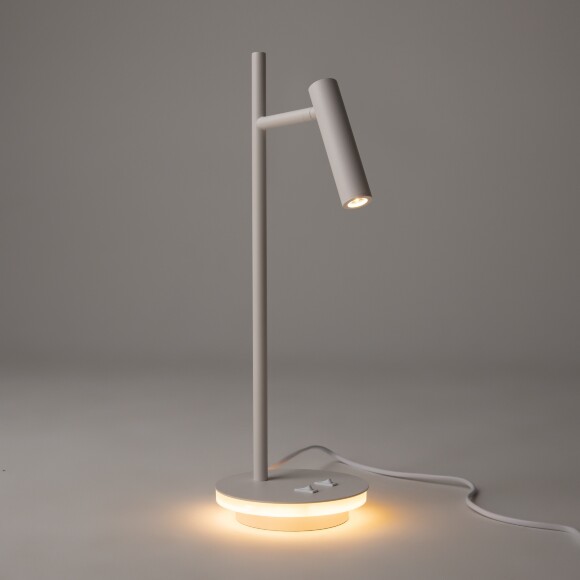 Настольный светильник Maytoni Estudo Z010TL-L8W3K LED 9Вт 3000K 589Лм 36° CRI80, белый матовый металл, поворотный плафон-цилиндр, декоративная подсветка основания, высота 455 мм Настольный светильник Maytoni Estudo Z010TL-L8W3K LED 9Вт 3000K 589Лм 36° CRI80, белый матовый металл, поворотный плафон-цилиндр, декоративная подсветка основания, высота 455 мм