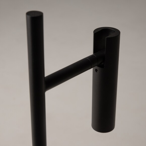 Напольный светильник Maytoni Estudo Z010FL-L8B3K LED 11Вт 3000K чёрный матовый металл, торшер с поворотным плафоном-цилиндром, подсветка основания, направленный свет 36°, высота 1387 мм Напольный светильник Maytoni Estudo Z010FL-L8B3K LED 11Вт 3000K чёрный матовый металл, торшер с поворотным плафоном-цилиндром, подсветка основания, направленный свет 36°, высота 1387 мм