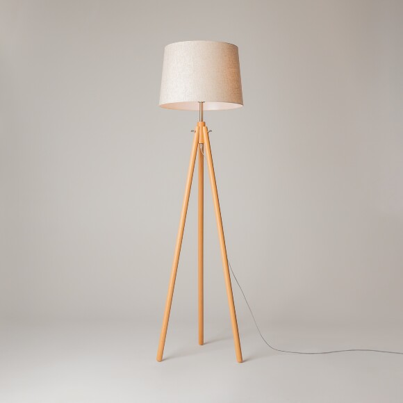 Торшер Maytoni Calvin Z177-FL-01-BR E27 60Вт бежевый, напольный светильник на треноге, основание дерево и металл, тканевый абажур, высота 1572 мм, лофт, современный интерьер Торшер Maytoni Calvin Z177-FL-01-BR E27 60Вт бежевый, напольный светильник на треноге, основание дерево и металл, тканевый абажур, высота 1572 мм, лофт, современный интерьер