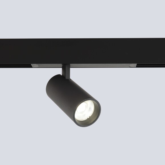 Crystal Lux CLT 0.35 003 18W BL 4000K 1409/381 Черный магнитный трековый светодиодный спот направленного света, 18Вт 4000К 1680Лм CRI90 36° IP20 220V, 130x90мм Crystal Lux CLT 0.35 003 18W BL 4000K 1409/381 Черный магнитный трековый светодиодный спот направленного света, 18Вт 4000К 1680Лм CRI90 36° IP20 220V, 130x90мм