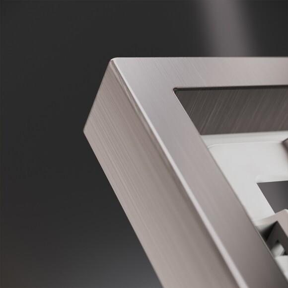 VLSM120311 Металлическая рамка для розеток и выключателей никелевого цвета VOLTUM серии S70 Metal на 3 поста (никель)