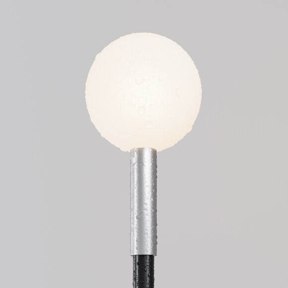 Maytoni Flare S O523FL-L2PT3K Ландшафтный светодиодный светильник столбик 80 см, окантовка платина, основание металл алюминий черный, плафон шар акрил диаметр 4.4 см, монтаж в грунт LED 2.4Вт 3000K 115Лм IP65 360° 24V