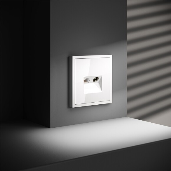 VLS060701 Розетка компьютерная RJ45 и ТV Телевизионная оконечная для антренных кабелей RG6 или РК 75-4,8-31. Патчкорд категории 6Е (для проводов CAT5-CAT6 до 10 Гбит/сек) белого глянцевого цвета VOLTUM S70 (белый глянцевый)