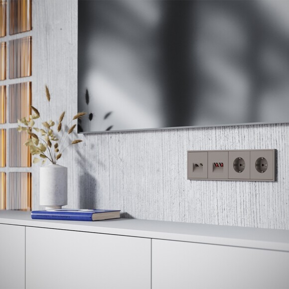 VLS002714 Накладка для розетки TV+RJ45 (CAT5-CAT6 + RG6 или РК 75-4,8-31 коричневого цвета VOLTUM S70 (купучино)