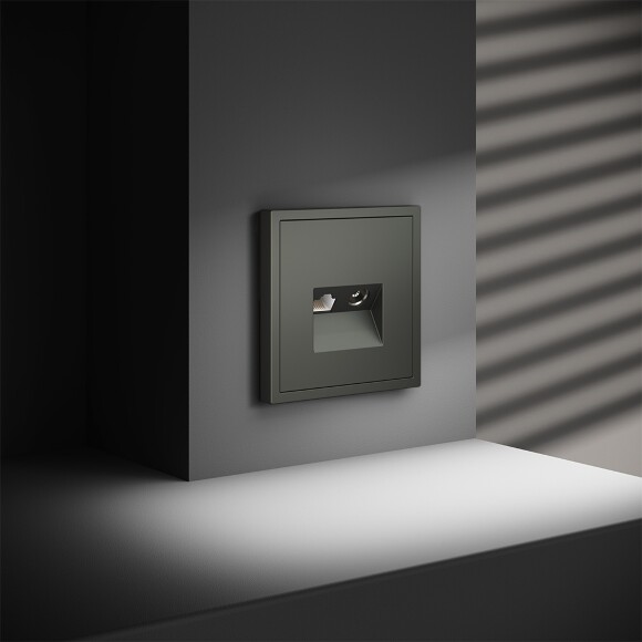 VLS060706 Розетка компьютерная RJ45 и ТV Телевизионная оконечная для антренных кабелей RG6 или РК 75-4,8-31. Патчкорд категории 6Е (для проводов CAT5-CAT6 до 10 Гбит/сек) титанового цвета VOLTUM S70 (титан)