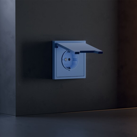 VLS000815 Накладка для розетки с заземлением, защитными шторками и защитной крышкой синего джинсового цвета VOLTUM S70 (деним)