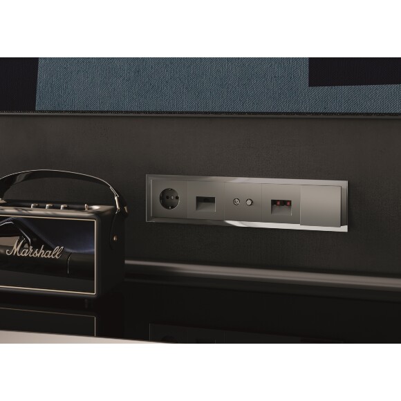 VLS110506 Рамка стеклянная для электрических изделий VOLTUM серии S70 на 5 постов титанового цвета из стекла