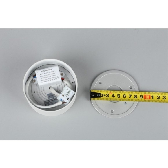 Накладной потолочный светильник Omnilux OML-100909-06 Salentino светодиодный LED 6W