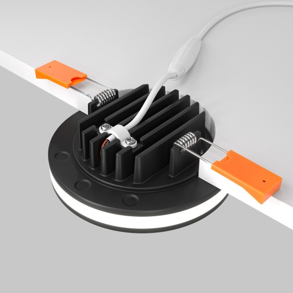 Настенно-потолочный светильник Maytoni DL303-L12B4K Phanton светодиодный LED 12W Настенно-потолочный светильник Maytoni DL303-L12B4K Phanton светодиодный LED 12W